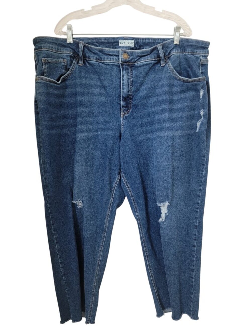 Ava & Viv Size 24W Medium Wash Distressed Mid-Rise Straight Leg Cropped Jeans